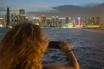 Evening Boat Tour of Biscayne Bay and Millionaire Homes