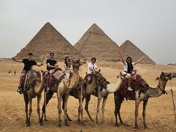 Private Half day Tour of the Pyramids and Sphinx from Cairo