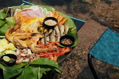 Phong Nha Cave and Mooc Spring Guided Tour from Dong Hoi