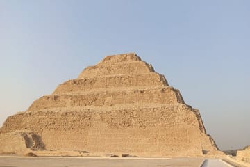 Private Tour of Giza Pyramids and Saqqara in Cairo