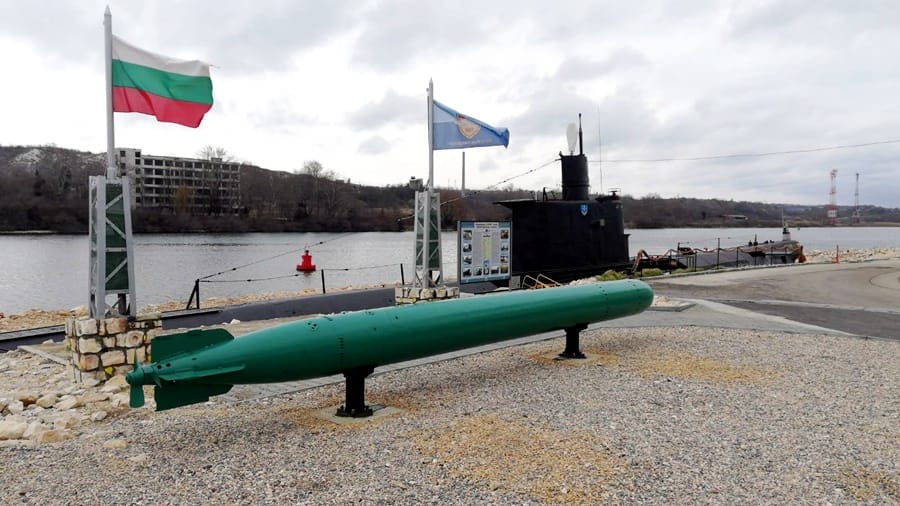 Private Tour in Museum of Glass and Museum Submarine Glory near Varna 4