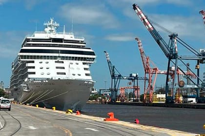 Port Transfers with English speaking guide