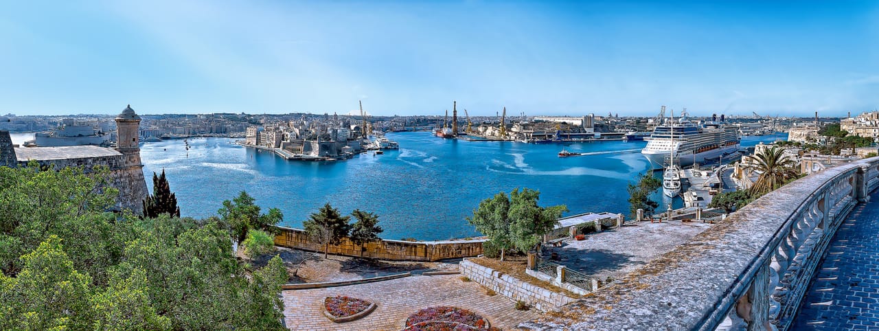 Cruise Around Malta's Harbours & Various Creeks 8