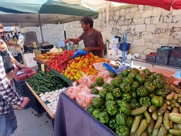 Explore Chania's Old Town and Laiki Farmers Market Tour