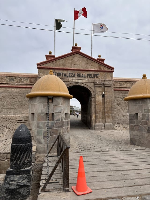 Port of Callao: Historic Downtown & Real Felipe Spanish Fortress from Lima 7