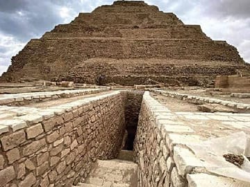 Giza Pyramids and Ancient Sites Tour from Cairo