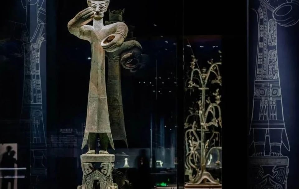 Chengdu Day Tour: Pandas and Sanxingdui Museum Visit