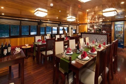 Bai Tu Long bay Boutique Cruise 2D/1N: Kayaking, swimming at pristine places