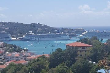 Private Full Day Tour of Charlotte Amalie and Smith Bay