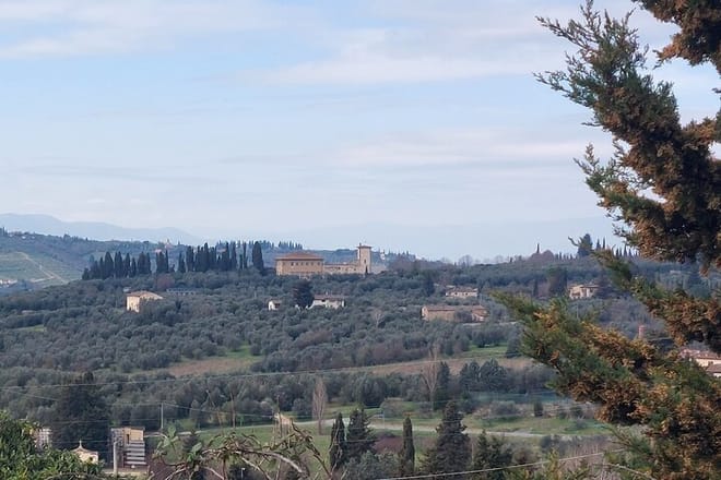 Discover Chianti as in the movie You Me and Tuscany open top van photo 2