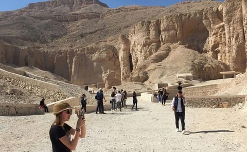 Day Tour to Abu Simbel Temples from Aswan with Guide