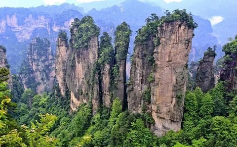 Private 1-Day Tour of Avatar Mountain and 72 Wonder Tower