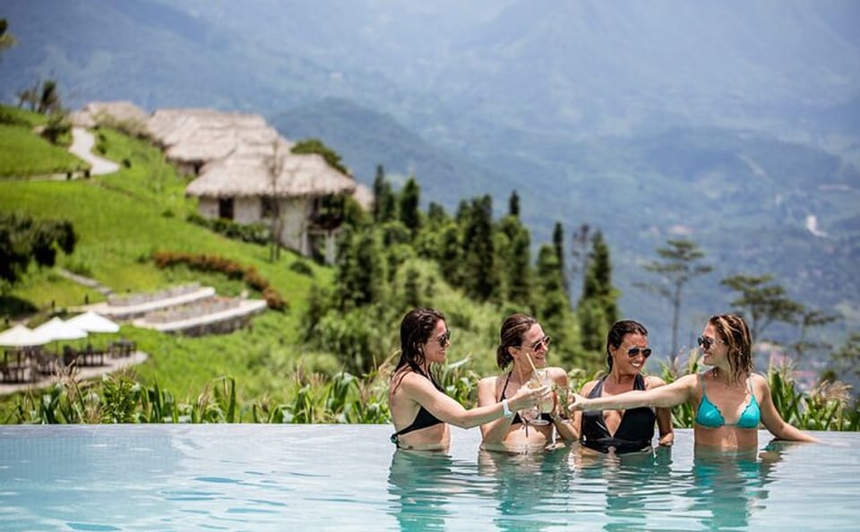 2-Day Luxury Mountain Escape Tour at Topas Ecolodge + Limousine