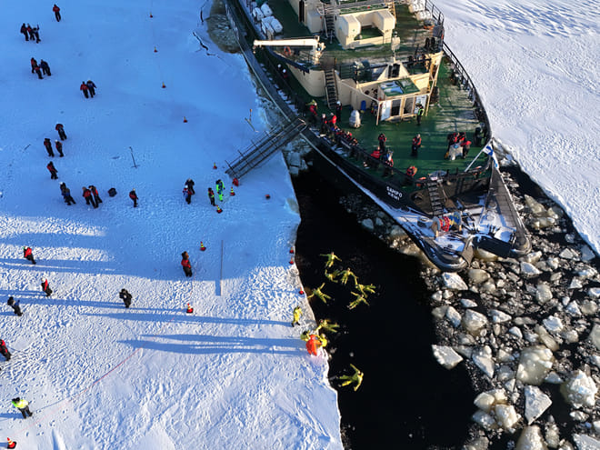 From Rovaniemi: Icebreaker Sampo Cruise and Ice Floating