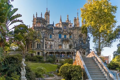Sintra Half-Day Guided Tour with Pena Palace Tickets Included