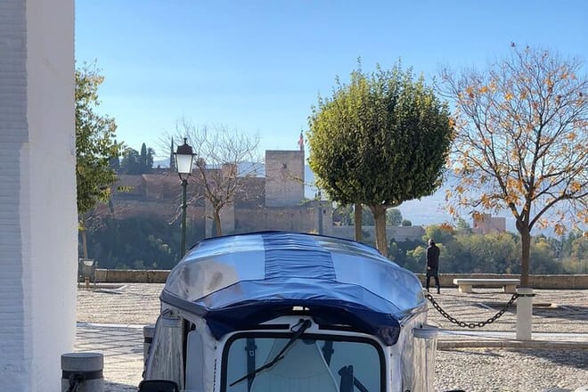 Private Tour in Tuk-Tuk through La Granada de los Reyes Católicos 7