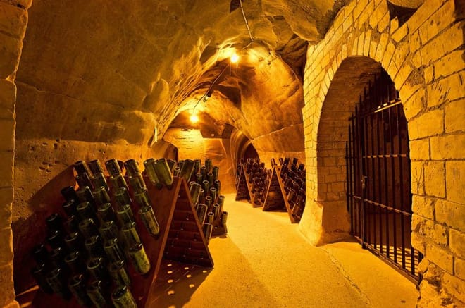 Travel in a hot air balloon and  good wine in Casablanca valley 10