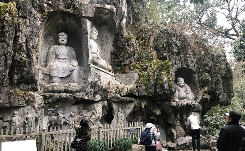 Hangzhou Day Tour of Lingyin Temple and Hupao Spring