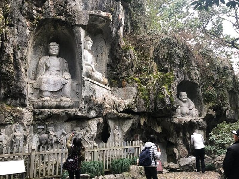 Hangzhou: Lingyin Temple, Feilai Feng Buddhist Carvings & Hupao Spring Day Tour