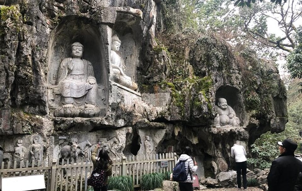 Hangzhou Day Tour of Lingyin Temple and Hupao Spring