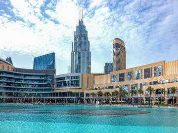 4-Day Adventure Tour of Dubai and Abu Dhabi Highlights