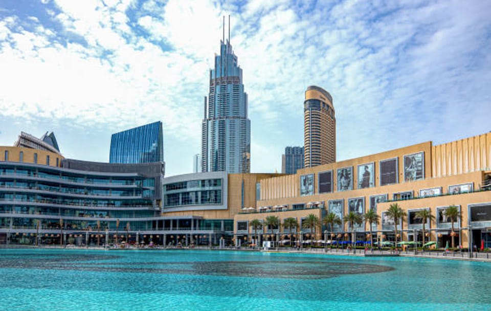 4-Day Adventure Tour of Dubai and Abu Dhabi Highlights