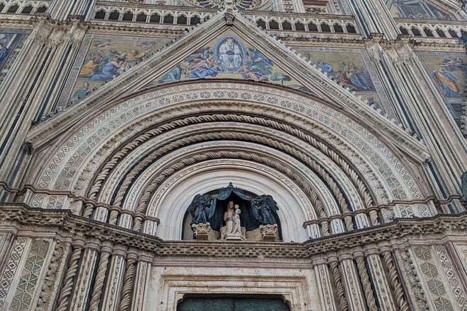 Rome: Orvieto and Civita di Bagnoregio Day Trip by Train