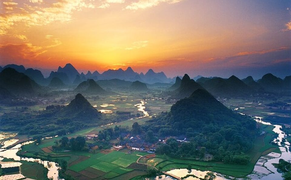 Li River Cruise and Bamboo Rafting Tour in Guilin
