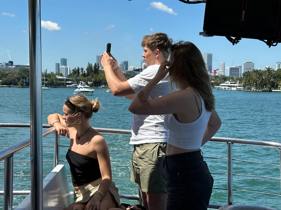 Miami Boat Tour - Biscayne Bay Millionaire & Celebrity Homes 75-Minutes 10