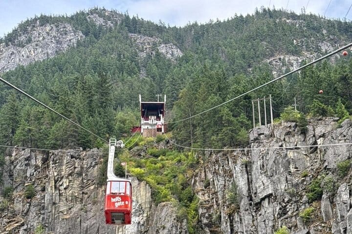 Fraser Canyon Day Tour Falls, Tunnels and Hell Gate 4
