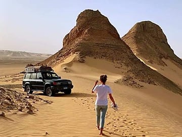 Whales Valley and Wadi El Rayan Waterfalls Tour from Cairo