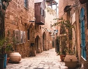 Tel Aviv Neve Tzedek: Bohemian Artistic Vibes & Architecture