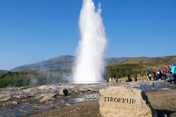 6-Day Sightseeing Tour of Reykjavík and Iceland's Highlights