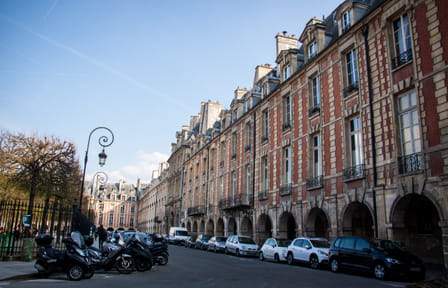 Walking Tour of the Marais: Fashion, Food, and Culture