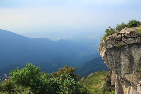 Private Day Tour to Mt Hengshan from Guangzhou by Round-way Bullet Train