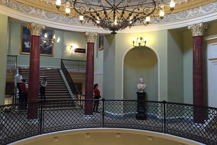 London West End and Royal Opera House Private Walking Tour 4