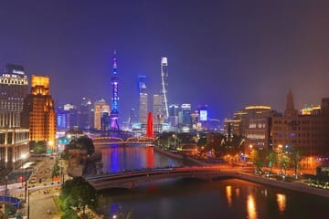 Shanghai Night River Cruise and Yuyuan Bazaar Visit