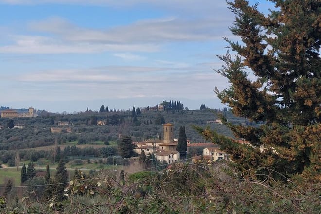 Discover Chianti as in the movie You Me and Tuscany open top van photo 3