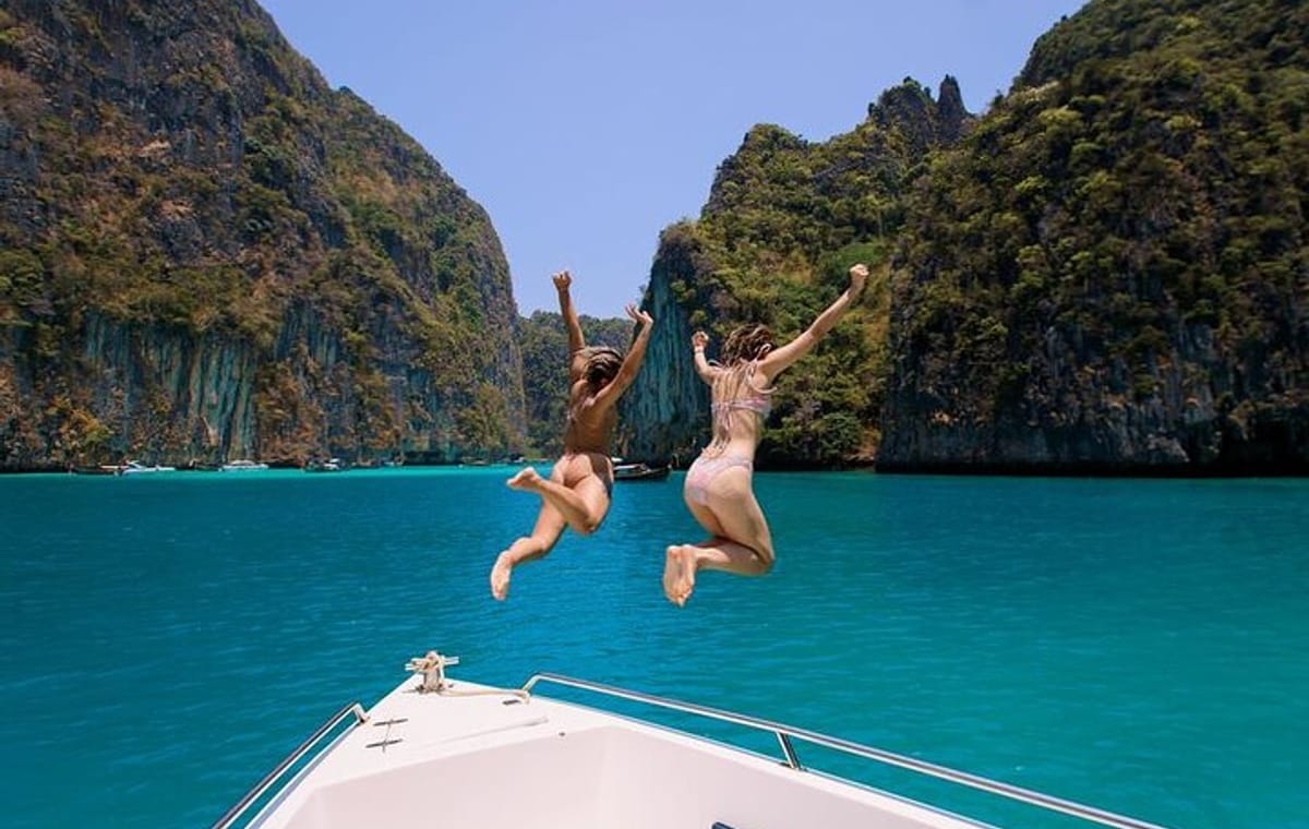 Phuket: Phi Phi Islands by Bigboat with Sea Angel