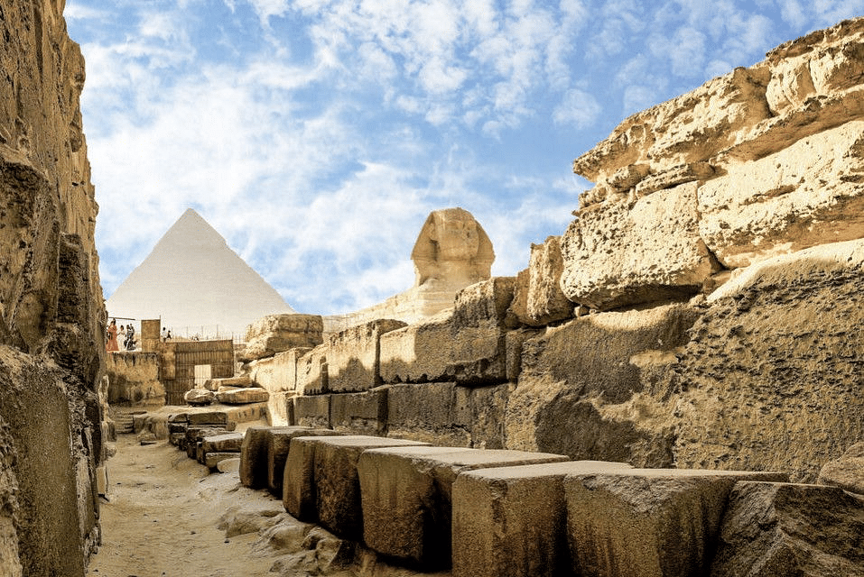 From Hurghada Cairo by Bus: Sphinx & Pyramids & Egyptian Museum