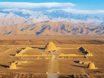 Yinchuan: Western Xia Tombs & Helanshan Rock Paintings Tour