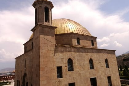 Vardzia Tour: Explore Ancient Wonders