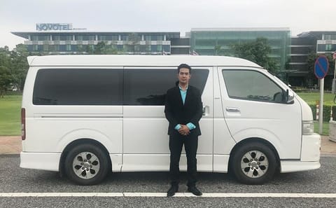 Bangkok: Full-Day Private Car with Professional Driver