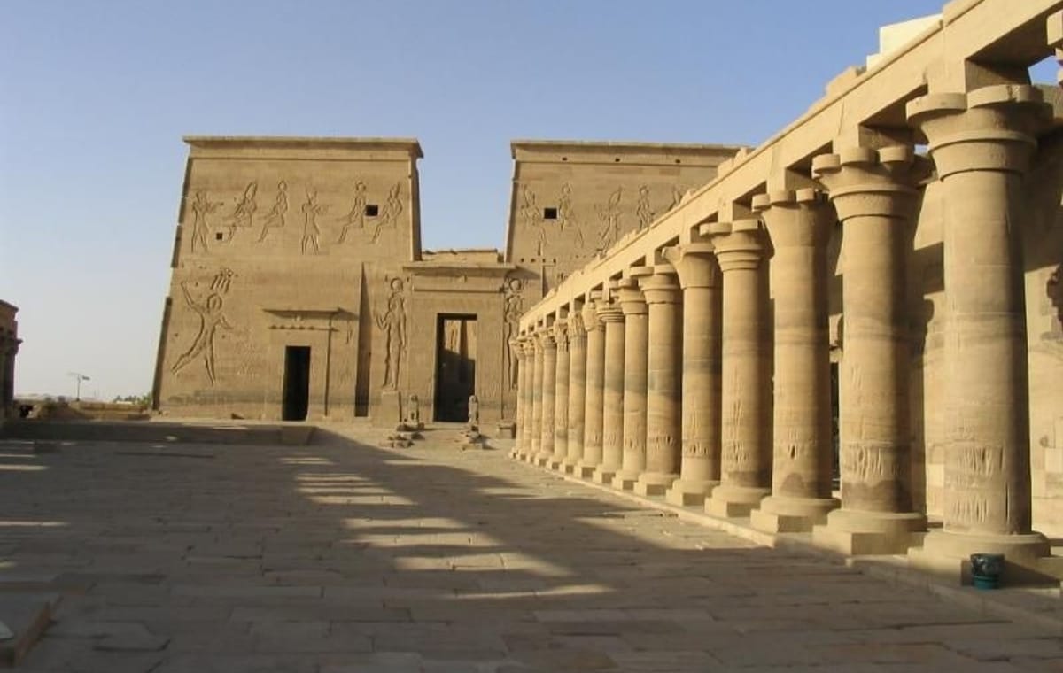 Private Half-Day Tour of High Dam and Philae Temple from Luxor
