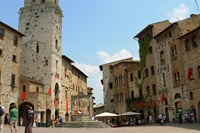 San Gimignano Private Walking Tour With A Professional Guide 1