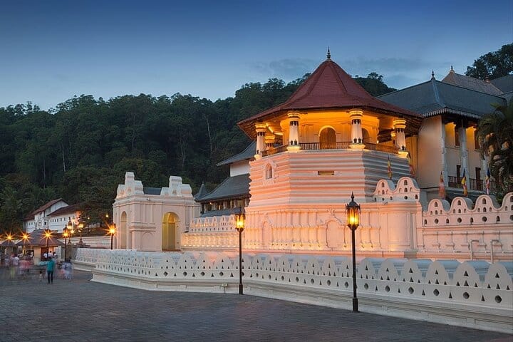 Temple of Tooth Relic