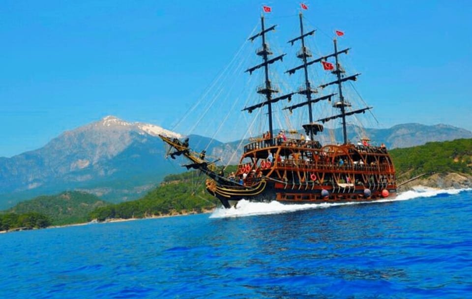 Antalya Pirate Boat Tour with Lunch and Roundtrip Transfer