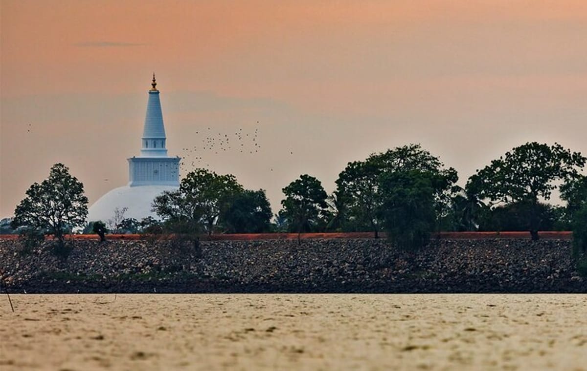 Anuradhapura And Aukana All Inclusive Day Tour From Polonnaruwa