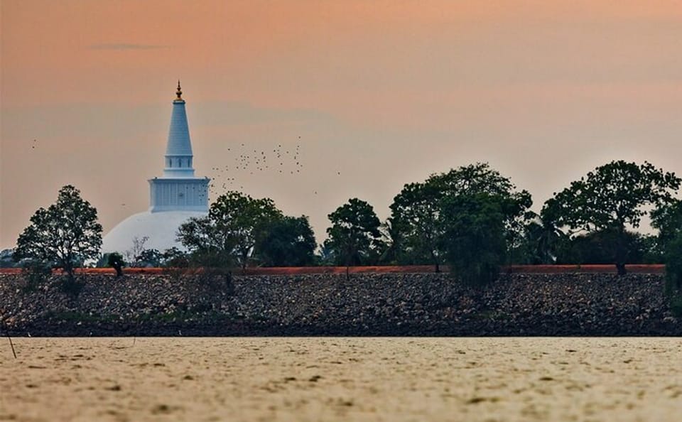 Anuradhapura and Aukana Day Tour from Polonnaruwa
