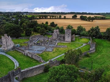 Wicklow Mountains and Kilkenny Day Trip from Dublin